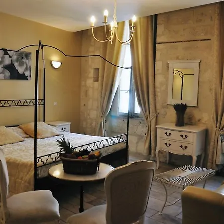Du Palais Des Papes 3*