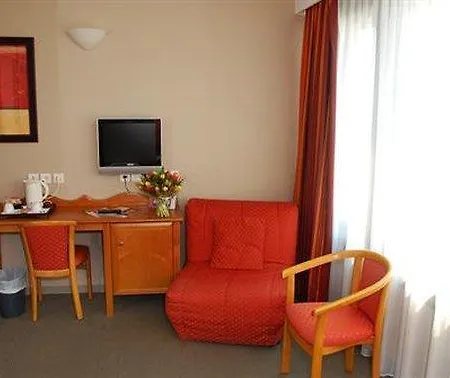 Du Palais Des Papes Hotel 3*